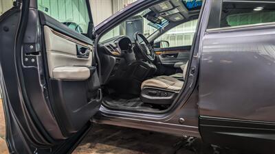 2017 Honda CR-V EX-L   - Photo 10 - Butler, PA 16001