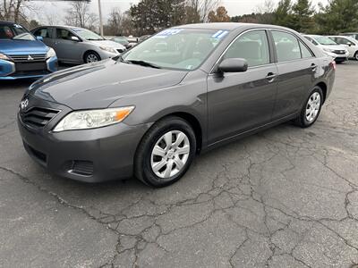 2011 Toyota Camry LE   - Photo 2 - Butler, PA 16001
