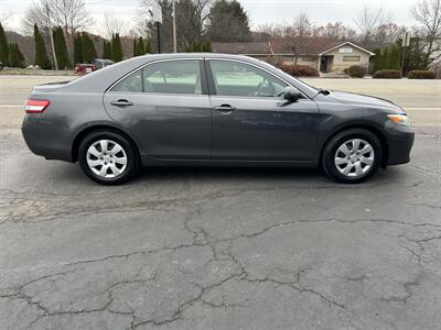 2011 Toyota Camry LE   - Photo 4 - Butler, PA 16001