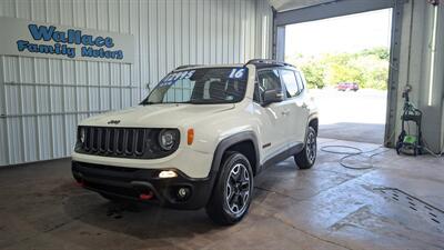 2016 Jeep Renegade Trailhawk   - Photo 2 - Butler, PA 16001