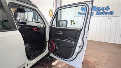 2016 Jeep Renegade Trailhawk   - Photo 14 - Butler, PA 16001