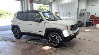 2016 Jeep Renegade Trailhawk   - Photo 5 - Butler, PA 16001