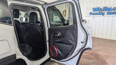 2016 Jeep Renegade Trailhawk   - Photo 16 - Butler, PA 16001
