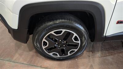 2016 Jeep Renegade Trailhawk   - Photo 8 - Butler, PA 16001