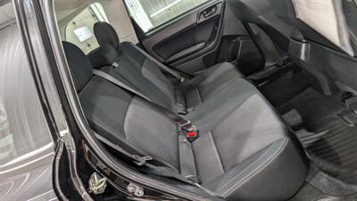 2017 Subaru Forester 2.5i Premium   - Photo 18 - Butler, PA 16001