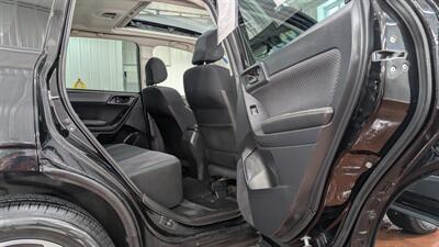 2017 Subaru Forester 2.5i Premium   - Photo 17 - Butler, PA 16001