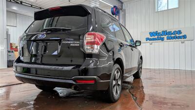 2017 Subaru Forester 2.5i Premium   - Photo 4 - Butler, PA 16001