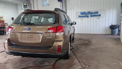 2012 Subaru Outback 2.5i   - Photo 4 - Butler, PA 16001