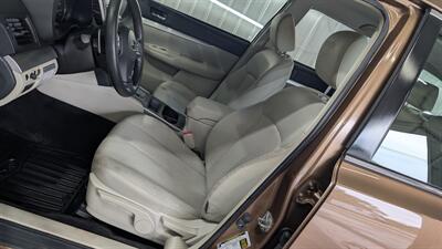 2012 Subaru Outback 2.5i   - Photo 11 - Butler, PA 16001