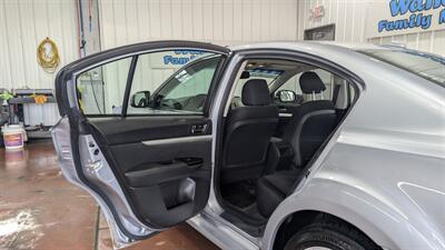 2014 Subaru Legacy 2.5i Premium   - Photo 12 - Butler, PA 16001