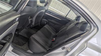 2014 Subaru Legacy 2.5i Premium   - Photo 13 - Butler, PA 16001