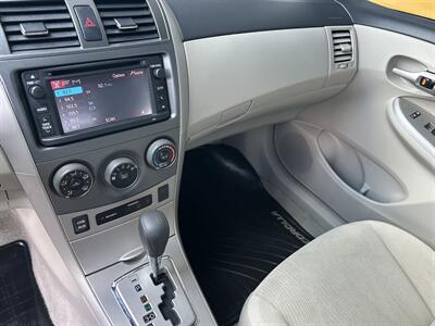 2013 Toyota Corolla LE   - Photo 10 - Butler, PA 16001