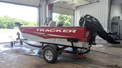 2012 TRACKER PROGUIDE V16   - Photo 5 - Butler, PA 16001