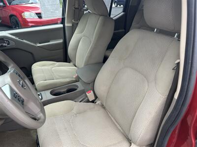 2017 Nissan Frontier SV   - Photo 11 - Butler, PA 16001