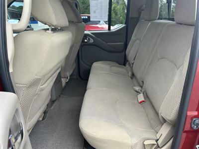 2017 Nissan Frontier SV   - Photo 12 - Butler, PA 16001