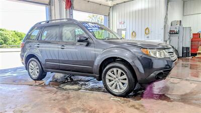 2013 Subaru Forester 2.5X Premium   - Photo 5 - Butler, PA 16001