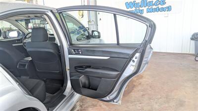 2014 Subaru Legacy 2.5i Premium   - Photo 16 - Butler, PA 16001