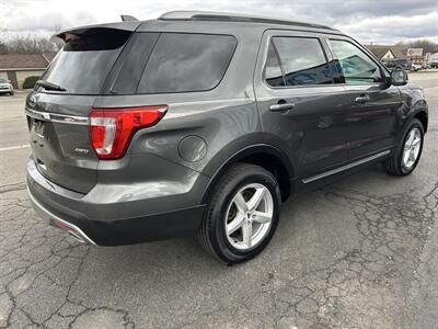 2017 Ford Explorer XLT   - Photo 5 - Butler, PA 16001