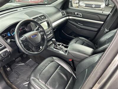 2017 Ford Explorer XLT   - Photo 8 - Butler, PA 16001