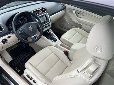 2015 Volkswagen Eos Komfort Edition SULEV   - Photo 8 - Butler, PA 16001
