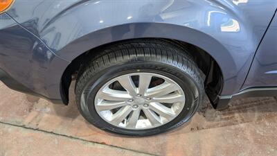 2013 Subaru Forester 2.5X Premium   - Photo 8 - Butler, PA 16001