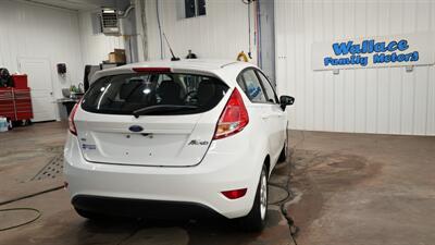 2018 Ford Fiesta SE   - Photo 4 - Butler, PA 16001
