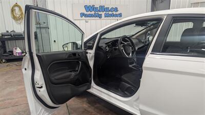 2018 Ford Fiesta SE   - Photo 10 - Butler, PA 16001