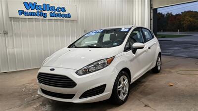 2018 Ford Fiesta SE   - Photo 2 - Butler, PA 16001