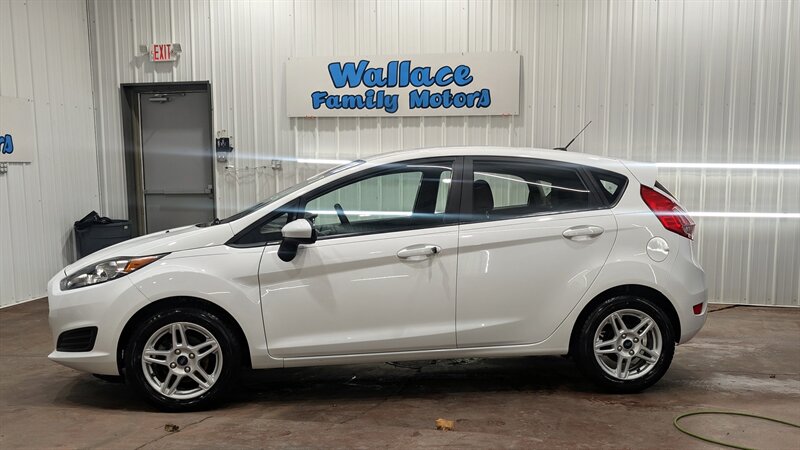 2018 Ford Fiesta SE   - Photo 1 - Butler, PA 16001