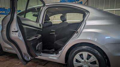 2016 Subaru Impreza 2.0i   - Photo 12 - Butler, PA 16001