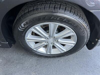 2011 Subaru Legacy 2.5i Premium   - Photo 13 - Butler, PA 16001