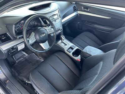 2011 Subaru Legacy 2.5i Premium   - Photo 8 - Butler, PA 16001
