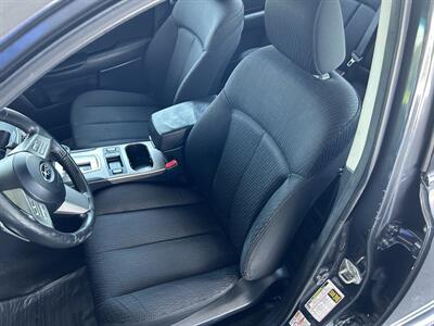 2011 Subaru Legacy 2.5i Premium   - Photo 10 - Butler, PA 16001