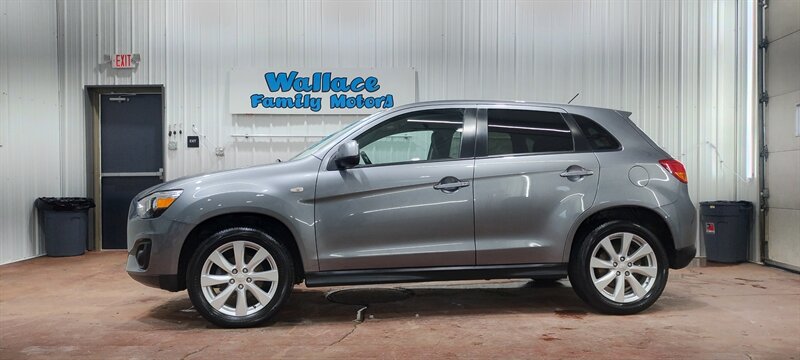 2013 Mitsubishi Outlander Sport ES's photo