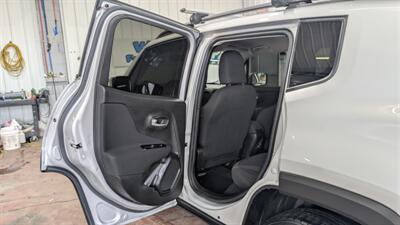 2019 Jeep Renegade Latitude   - Photo 12 - Butler, PA 16001