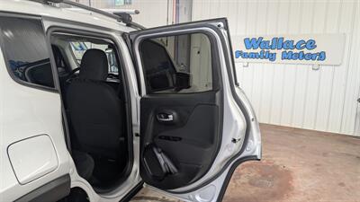 2019 Jeep Renegade Latitude   - Photo 16 - Butler, PA 16001