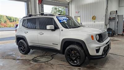 2019 Jeep Renegade Latitude   - Photo 5 - Butler, PA 16001