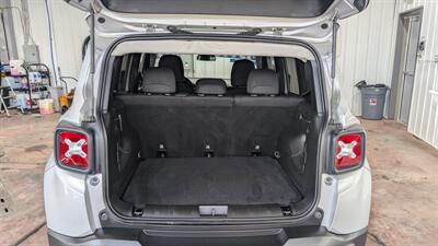 2019 Jeep Renegade Latitude   - Photo 18 - Butler, PA 16001