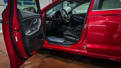 2018 Hyundai ELANTRA GT   - Photo 10 - Butler, PA 16001