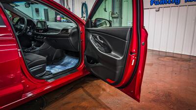 2018 Hyundai ELANTRA GT   - Photo 14 - Butler, PA 16001