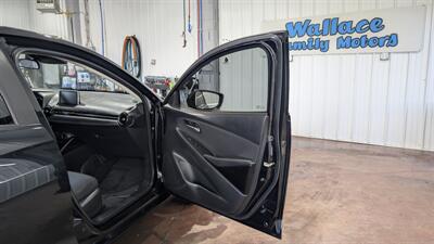 2017 Toyota Yaris iA   - Photo 14 - Butler, PA 16001