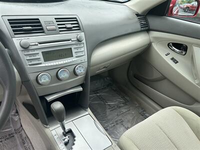2010 Toyota Camry LE   - Photo 10 - Butler, PA 16001