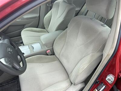 2010 Toyota Camry LE   - Photo 11 - Butler, PA 16001