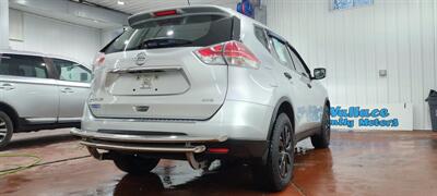 2016 Nissan Rogue S   - Photo 6 - Butler, PA 16001