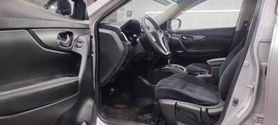 2016 Nissan Rogue S   - Photo 10 - Butler, PA 16001