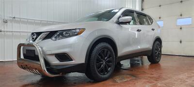 2016 Nissan Rogue S   - Photo 2 - Butler, PA 16001
