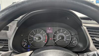 2011 Subaru Legacy 2.5i   - Photo 19 - Butler, PA 16001