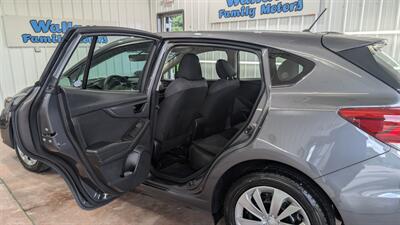 2018 Subaru Impreza 2.0i   - Photo 12 - Butler, PA 16001