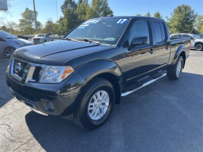2017 Nissan Frontier SV Crew Cab 4X4   - Photo 2 - Butler, PA 16001