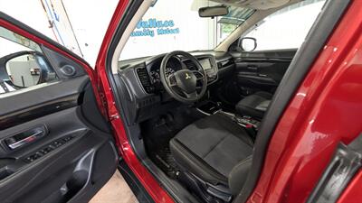 2019 Mitsubishi Outlander SE   - Photo 22 - Butler, PA 16001